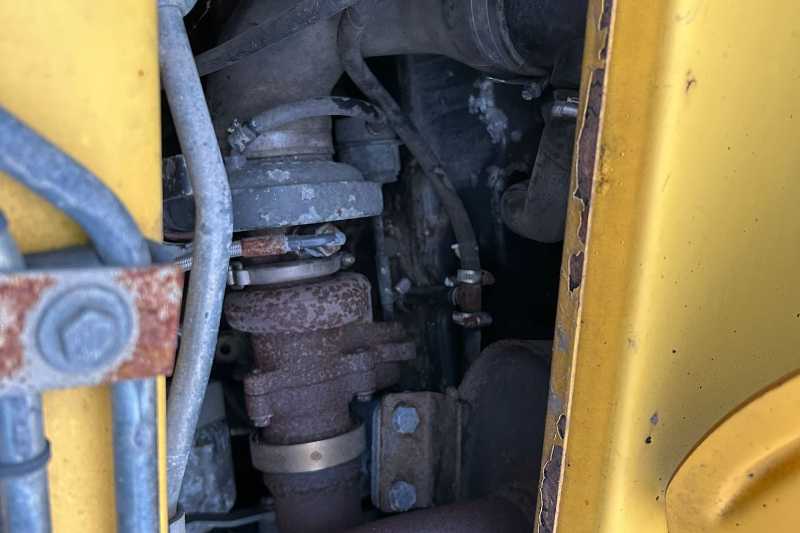 OmecoHub - Immagine NEW HOLLAND LB115B